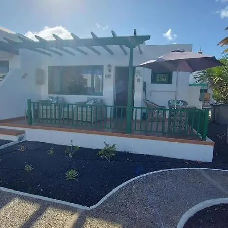 Bungalow Casa Papa -pool View - Good Wifi * Puerto del Carmen (Lanzarote)