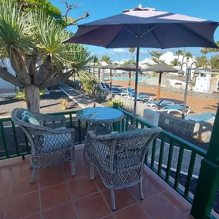Bungalow Casa Papa -pool View - Good Wifi * Puerto del Carmen (Lanzarote)